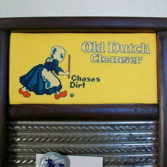 Vintage Dubl Handi Washboard Dutch Cleanser Cross Stitch Note and Key Holder - Picture 2 of 7